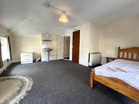 St Alban Street, Weymouth - Photo 4