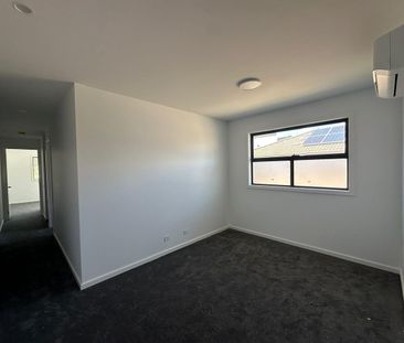 Modern 4 Bedroom Family Home in Quiet Location - Photo 4