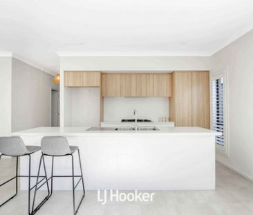 Beautiful 4 Bedroom Home! - Photo 5