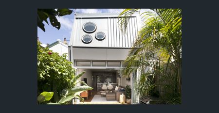 Overhauled terrace full of smart details - Photo 4