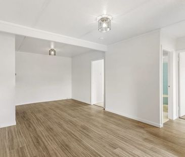 2 Bedroom, 1 Bathroom Unit for Comfortable Living - Photo 1