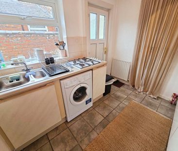 2 bedroom terraced house to rent - Photo 6