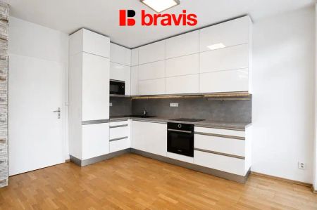 Pronájem bytu 3+kk, Brno - Útěchov, ul. Dlouhé vrchy, terasa, balkón, vyhrazené parkovací stání - Fotografie 3
