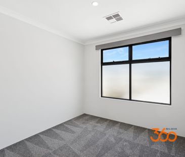 Spacious & Stylish Two-Storey Home in a Prime Ellenbrook Location - Photo 6