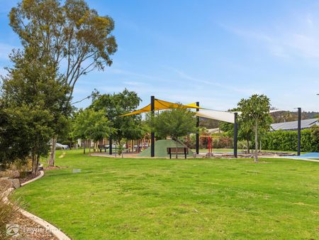 Affordable Neat & Tidy Unit Located Close to the CBD - Photo 2