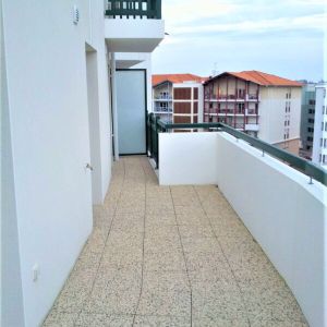 Location Appartement 3 pièces 63m² BAYONNE 64100 - Photo 2