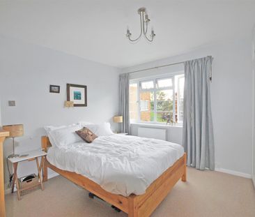 Walpole Court Hampton Road, TWICKENHAM - 1 bedroomProperty for lett... - Photo 5