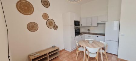 Magnifique 2 pièces meublé neuf tout équipé au calme avec stationnements - Photo 3