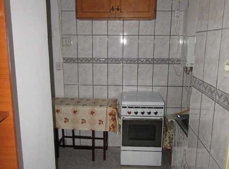 De inchiriat apartament 2 camere, decomandat, 44 mp, zona strazii Busteni - Photo 3
