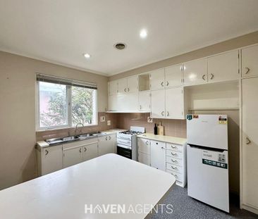 LIGHT, BRIGHT & SPACIOUS TWO BEDROOM APARTMENT I HAVEN AGENTS - Photo 4