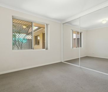 Charming Townhouse in Osborne Park - Photo 6