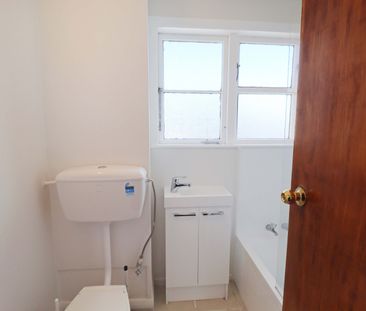 Naenae Living - Photo 4