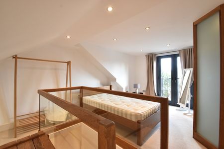 New Road, WEYBRIDGE, KT13 - Photo 5