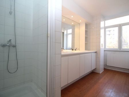 Cinquantenaire - Appartement +/- 75m² avec terrasse - Etterbeek - Photo 5