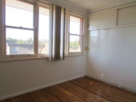 1/20 England Street, West Wollongong, NSW 2500 - Photo 2