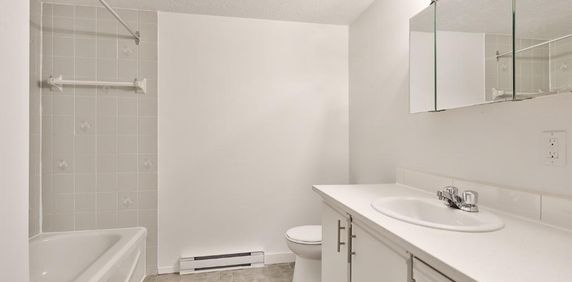 4 1/2 Saint-Bruno-de-Montarville Disponible MAINTENANT - Photo 2