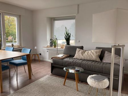 *Mannella* Stilvolle Obergeschosswohnung – hochwertig saniert und ideal gelegen in Siegburg - Photo 2