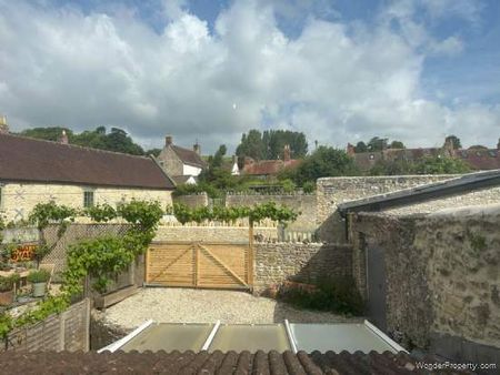2 bedroom property to rent in Bruton - Photo 3