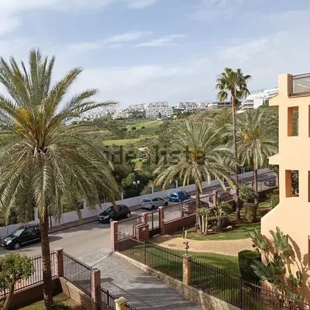 Alquiler de piso en Calle Benalauría - Foto 1