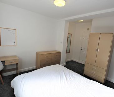 Ash Road, Headingley, LS6 3HD, Leeds - Photo 2