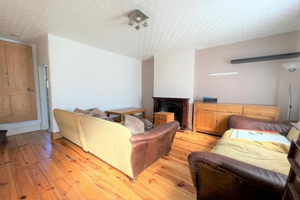 3 bedroom terraced house to rent - Photo 1