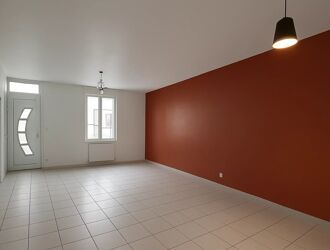Location Maison 5 pièces 111 m2 à Saint-Quentin - Photo 2
