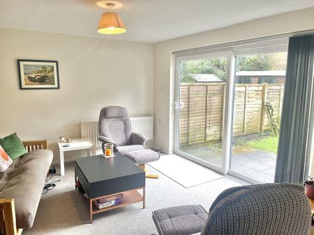 2 bedroom terraced house to rent - Photo 3