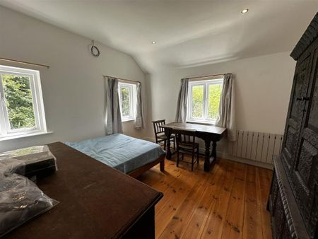 Blackawton - Photo 4