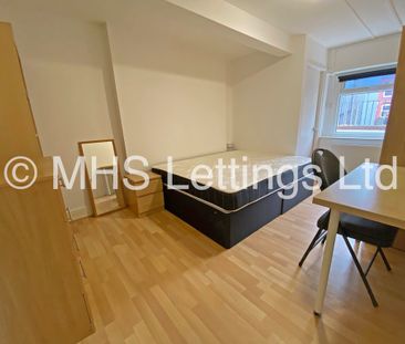 Lower Flat, 133 Hyde Park Road, Leeds, LS6 1AJ - Photo 3