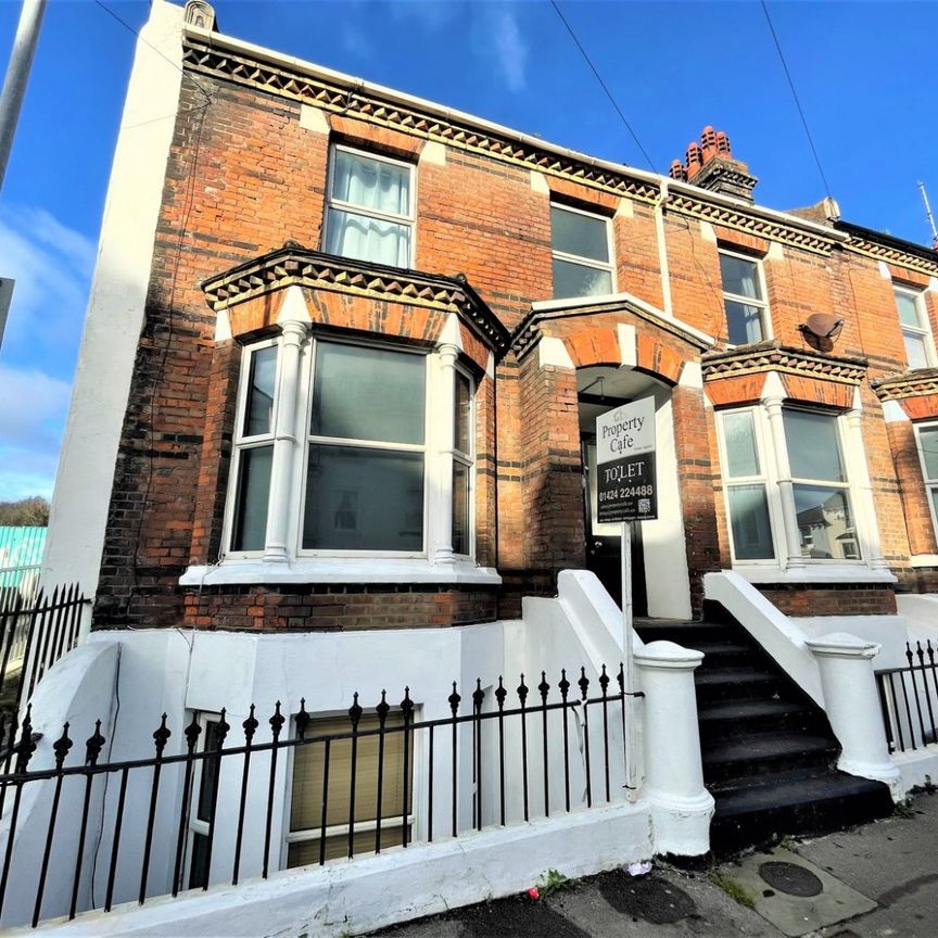 A 2 Bedroom Flat Instruction to Let in Hastings - Photo 1