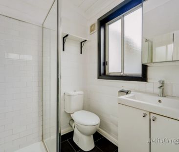 2 Bed, 1 Bath - Photo 6