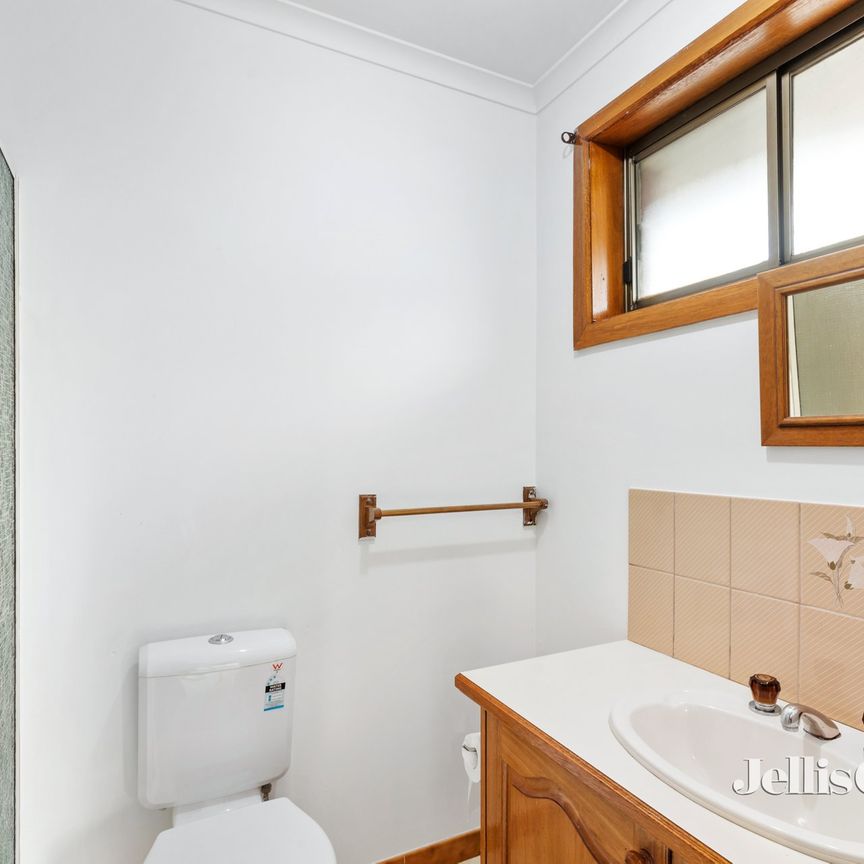 27 Azalea Avenue, Mill Park - Photo 1