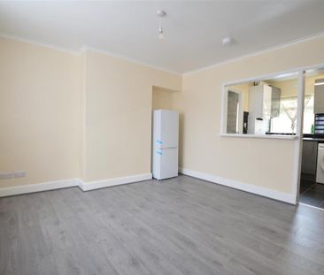 4 bedroom terraced house to rent - Photo 1