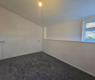 Kiln Shaw, Langdon Hills, Basildon SS16, London - Photo 4