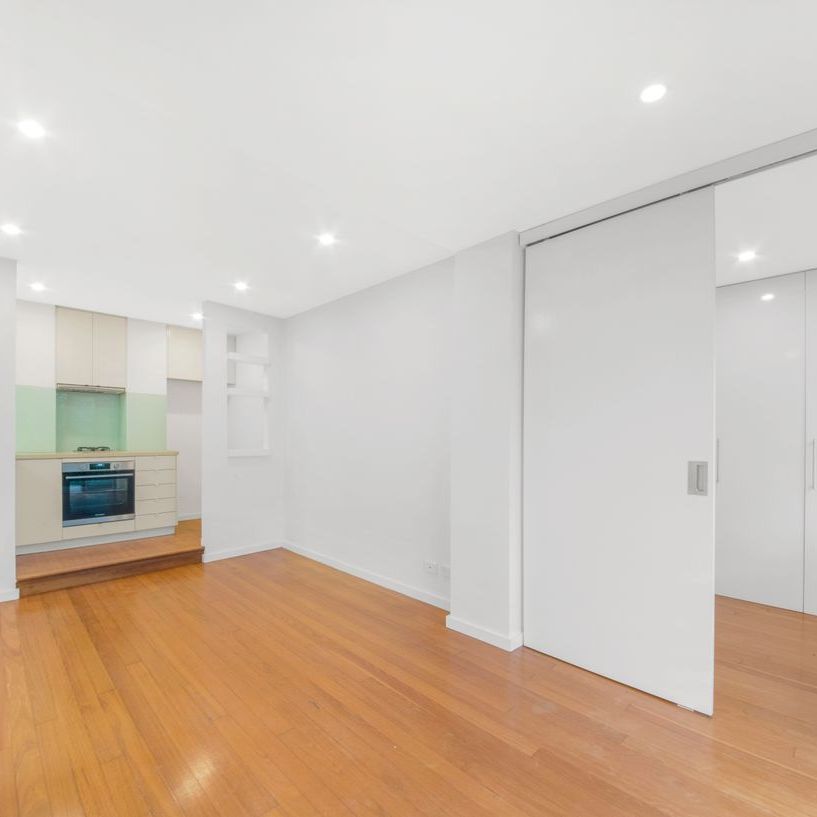 Peace and Quiet Close to Balmoral Beach - Photo 1