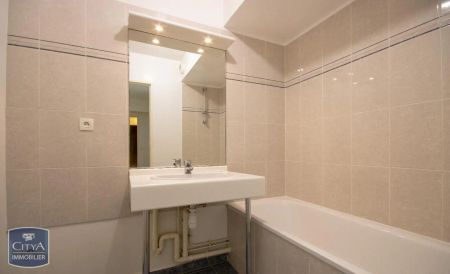 Appartement à louer 3 pièces 68.66m² - Photo 2