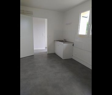 Location Maison 4 pièces 84 m² Lureuil - Photo 1