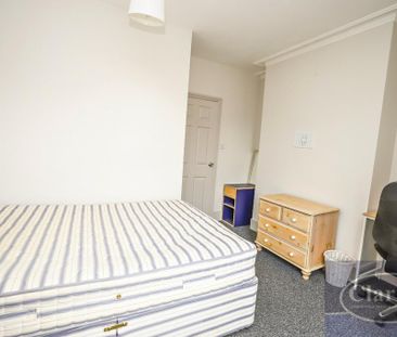 6 bedroom detached house to rent - Photo 6