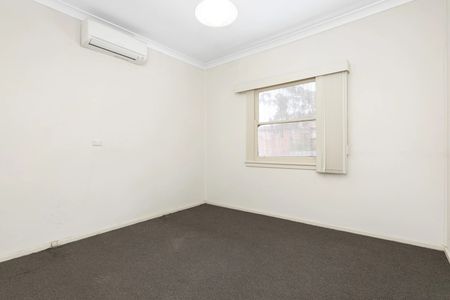 156 Port Hacking Road, Sylvania NSW 2224 - House For Rent | Domain - Photo 2