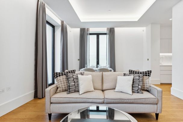 Lancer Square, Kensington, London W8 - Photo 1