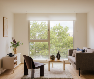 3 bedroom flat to rent - Photo 4