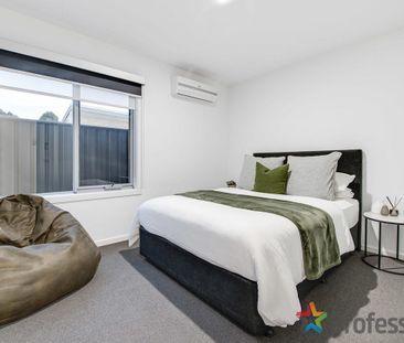 3/34 Albert Road, Sydenham VIC 3037 - Photo 4