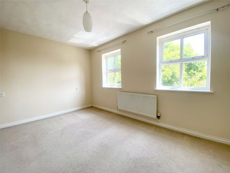 3 Bedroom - Photo 4