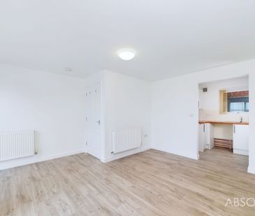 2 bed chalet to rent in 8 Great Headland Road, Preston, TQ3 - Photo 1