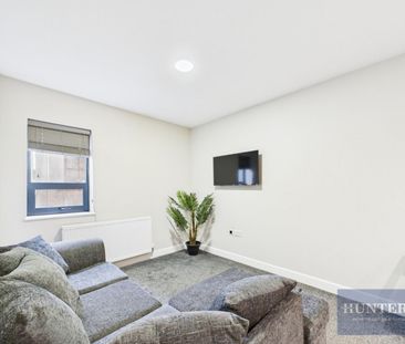1 bedroom Flat To Let - Photo 3