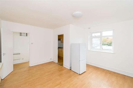 Millbrook Road West, Southampton, SO15 - Photo 2