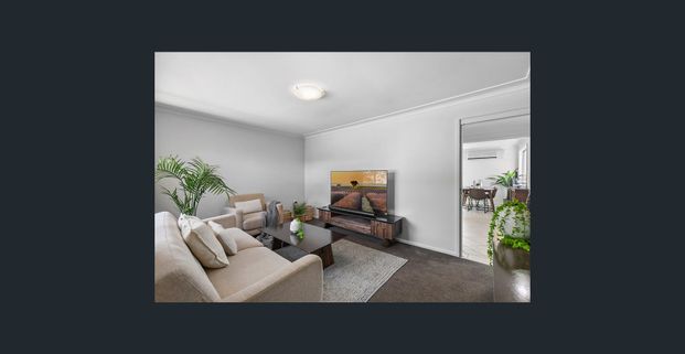 Beautiful family brick home - Photo 1