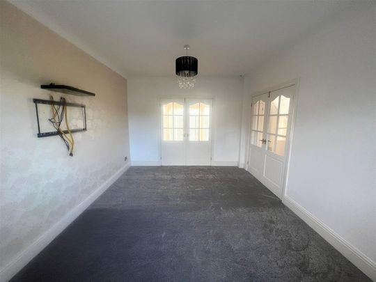 4 bedroom detached house to rent - Photo 1