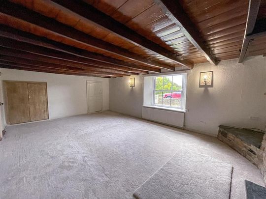 5 bedroom farm house to rent - Photo 1