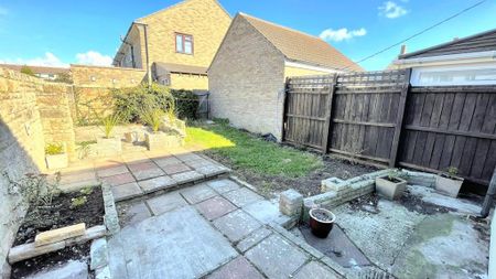 3 bedroom terraced house to rent - Photo 3